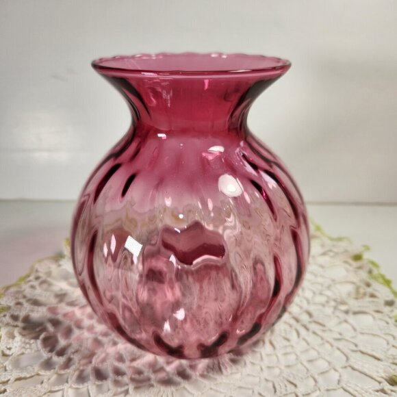 Pilgrim Cranberry Glass Vase Vintage USA 5.5 in Optic Mould Round Gorgeo… - Picture 4 of 9